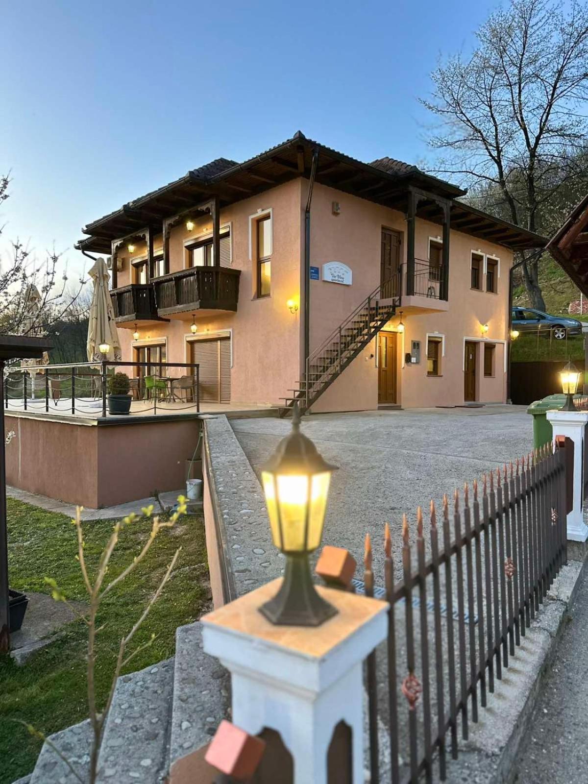 The View Apartment Visoko Eksteriør billede
